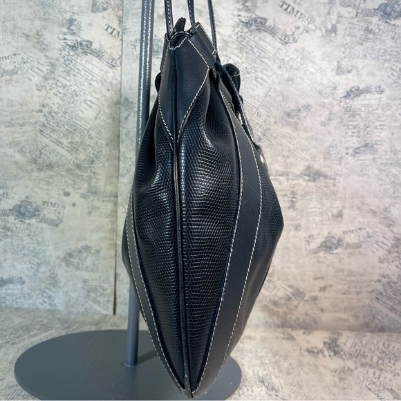 Lancel Paris Elsa bucket bag Leather drawstring shoulder bag - Picture 3 of 16